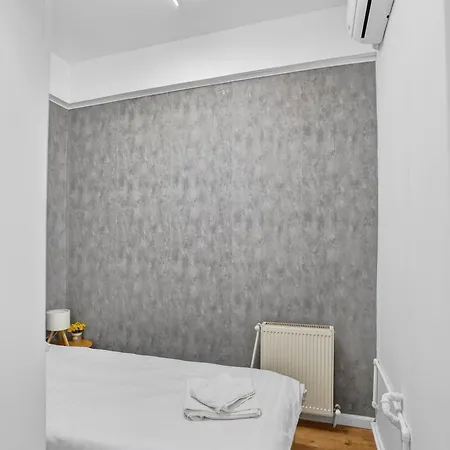 3br Calea Victoriei & Balcony Swing & 2 Baths Apartment Bucharest