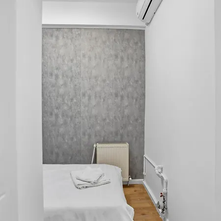 Apartment 3br Calea Victoriei & Balcony Swing & 2 Baths Bucharest