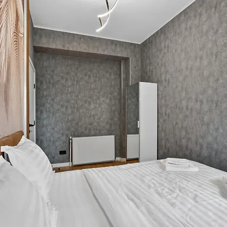 3br Calea Victoriei & Balcony Swing & 2 Baths Bucharest