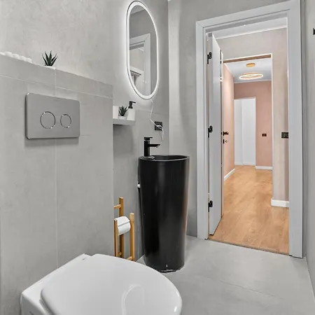 3br Calea Victoriei & Balcony Swing & 2 Baths * Bucharest