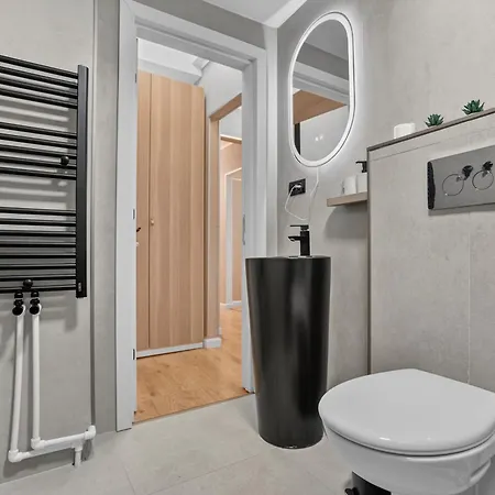 3br Calea Victoriei & Balcony Swing & 2 Baths Bucharest